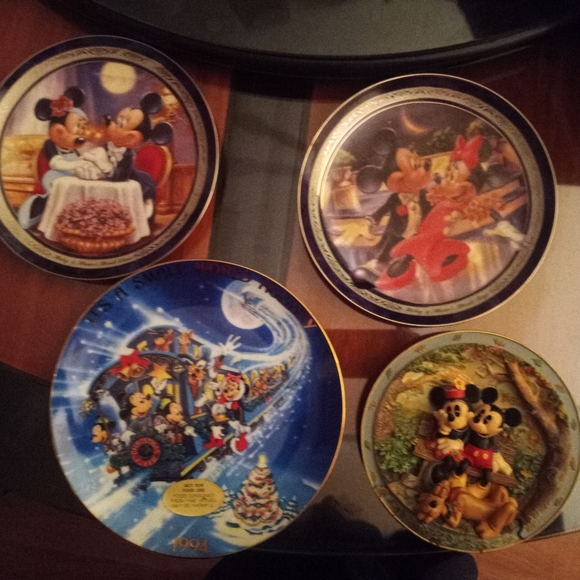 Disney Collection Plates - Picture 14 of 14